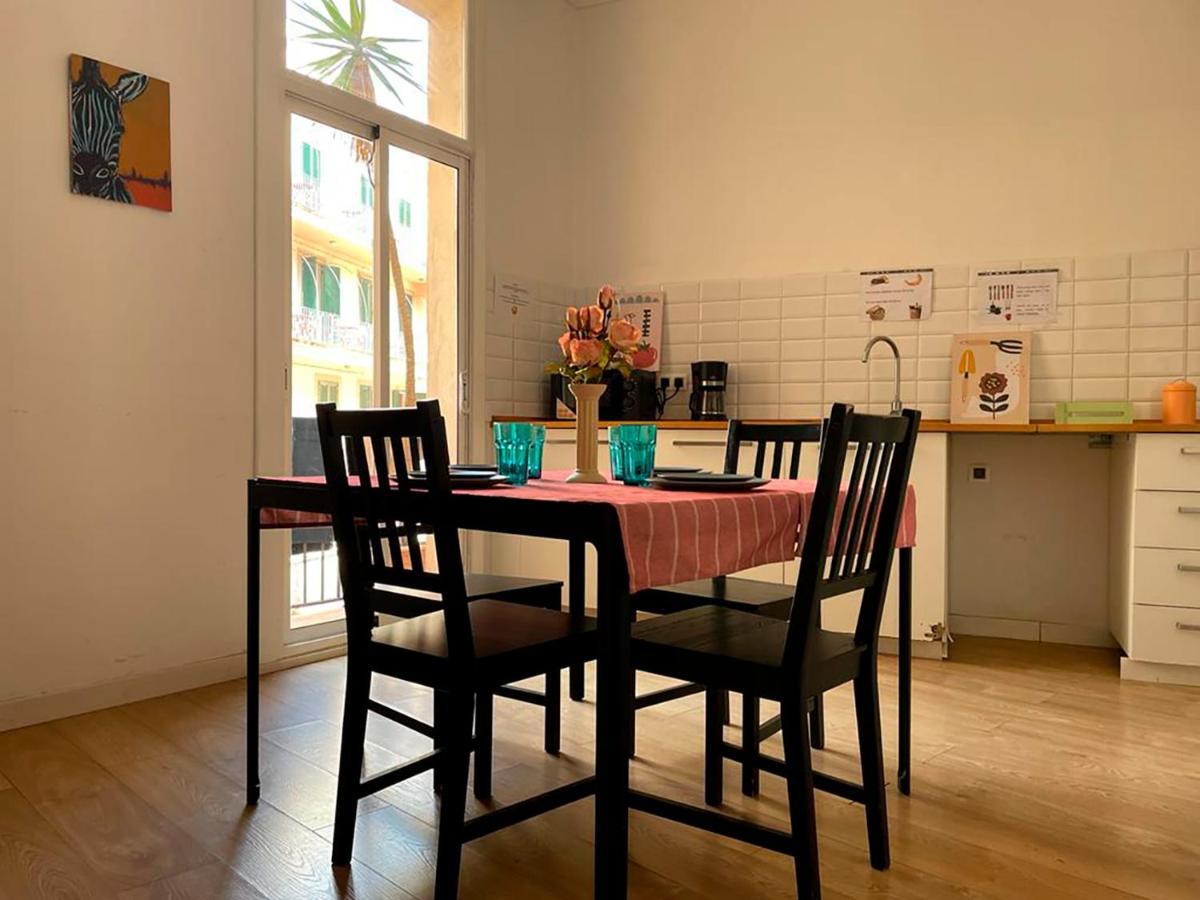 By La Rambla Rooms บาร์เซโลนา ภายนอก รูปภาพ
