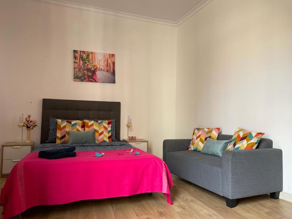 By La Rambla Rooms บาร์เซโลนา ภายนอก รูปภาพ