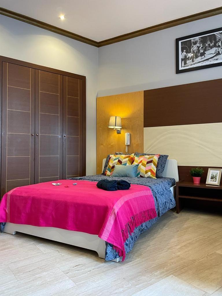 By La Rambla Rooms บาร์เซโลนา ภายนอก รูปภาพ