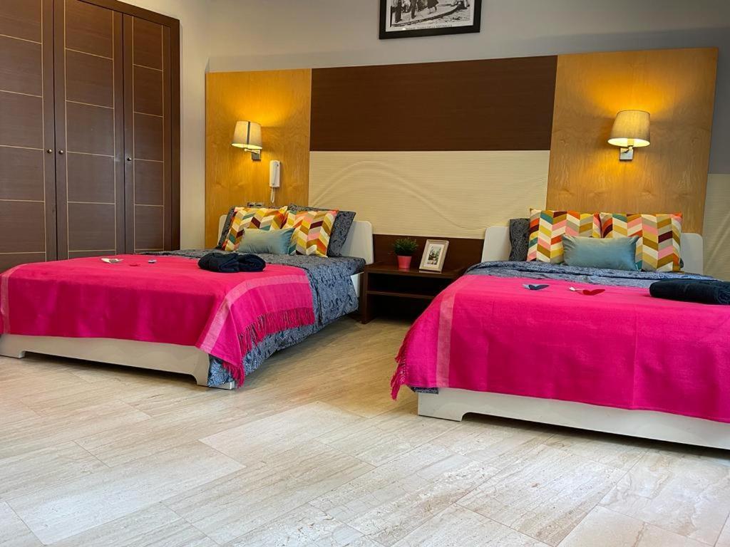 By La Rambla Rooms บาร์เซโลนา ภายนอก รูปภาพ