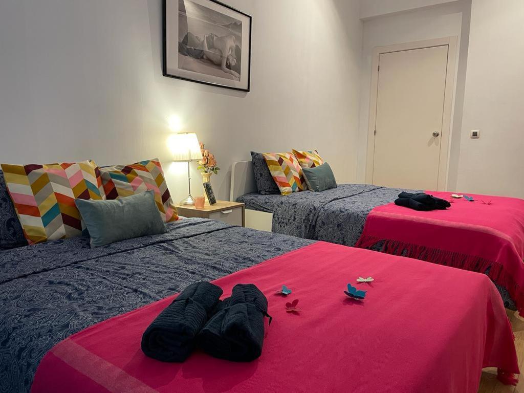 By La Rambla Rooms บาร์เซโลนา ภายนอก รูปภาพ