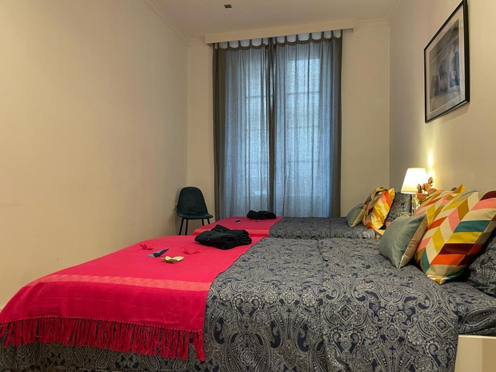 By La Rambla Rooms บาร์เซโลนา ภายนอก รูปภาพ